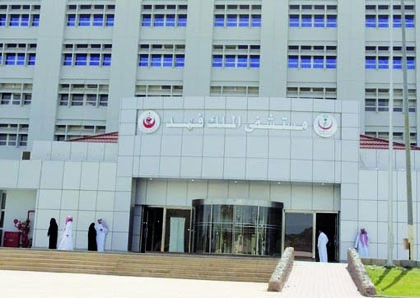 الرتب الوظيفية والتأمين الطبي .. حلمان تحبطهما البيروقراطية