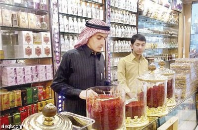مطالبات بحملات صحية على محال العطارة
