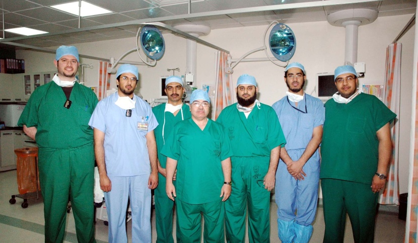 مستشفى الملك خالد ينجح في إنهاء معاناة مريض أصيب بالشلل في العمود الفقري