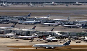 إلغاء 70% من رحلات الطيران من وإلى باريس الخميس المقبل بسبب الإضرابات