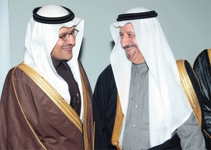 هيئة الاتصالات وتقنية المعلومات تتبرع بقيمة "جائزة السعفة" لدعم العمل الخيري
