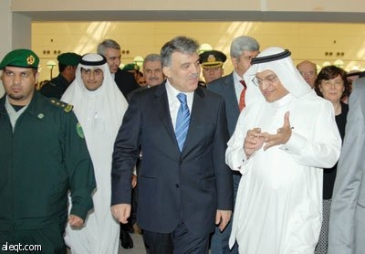 جول ويزور معامل النانو في "العلوم والتقنية "