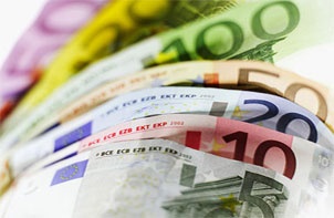 تراجع اليورو أمام الجنيه الإسترليني لأدنى مستوى في شهرين