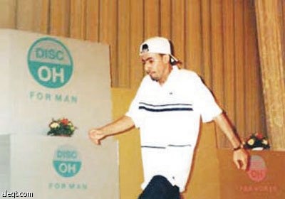 مدرسة خاصة لتقليد الأصوات والعروض الكوميدية في الرياض