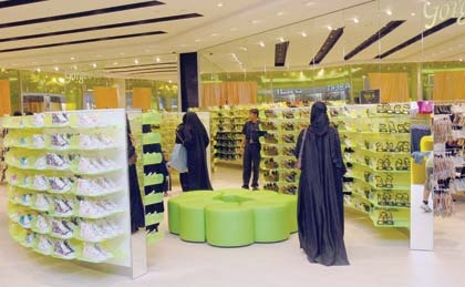 الأسواق القديمة.. صراع على البقاء أمام المنافسين الجدد
