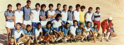 نادي الوصيل.. الأهالي يطالبون بإغلاقه والمديونيات تخنقه