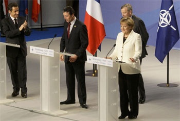 رؤساء دول وحكومات الناتو يوافقون على استئناف المباحثات مع روسيا
