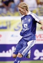 الاتحاد يعزز صدارته والهلال يلاحقه والحسم الأحد القادم