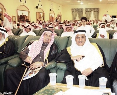 أسرة الخراشي تكرّم طلابها وطالباتها المتفوقين