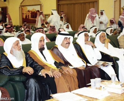 أسرة الخراشي تكرّم طلابها وطالباتها المتفوقين