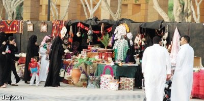 الفعاليات السياحية: وفرت فرص العمل وتشجيع الحرفيين