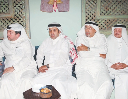 رجال المال والأعمال في جدة يطلعون على معايير جائزة سعفة القدوة الحسنة