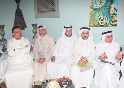 رجال المال والأعمال في جدة يطلعون على معايير جائزة سعفة القدوة الحسنة