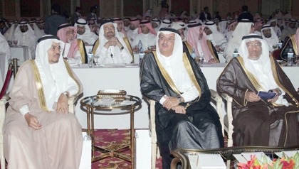 خالد الفيصل يستعرض مسودة الخطة الاستراتيجية لتطوير جدة