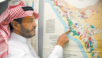هدوء الهزات دلالة على ثوران البركان.. وسيلان "اللابة" لن يتجاوز 25 كيلومترا