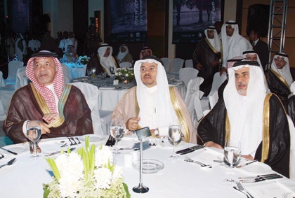خالد الفيصل: نركز على قيم العمل والجودة والتميز لنصل العالم الأول
