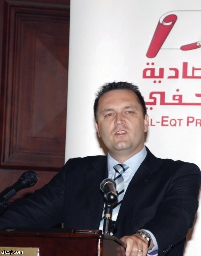 نحن نمضي على قوارب الإنقاذ.. ولكننا بعيدون عن شاطئ الأمان