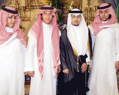 د. الغامدي يحتفل بزفاف ابنه على كريمة الشيخ عون الغامدي
