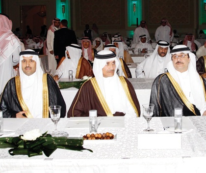 الأمير أحمد بن عبد العزيز: العمل على خدمة المرضى والمحتاجين واجب على كل فرد