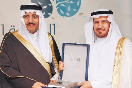 الأمير أحمد بن عبد العزيز: العمل على خدمة المرضى والمحتاجين واجب على كل فرد