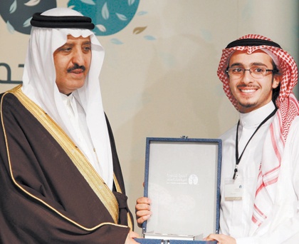 الأمير أحمد بن عبد العزيز: العمل على خدمة المرضى والمحتاجين واجب على كل فرد