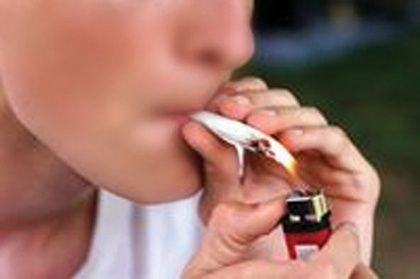 الطلاب هدف.. والمروجون قناصة!