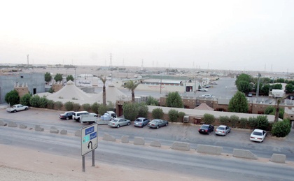 "الصيف" .. يجبر الأهالي على ترك منازلهم .. ويرفع أسعار الاستراحات
