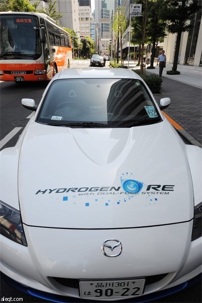 مازدا موتور تطرح السيارة الهجينة Hydrogen RE Hybrid car في أسواق اليابان.