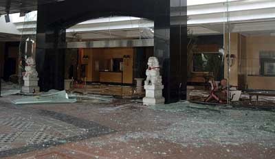 أندونيسيا: 50 قتيلا وجريحا في انفجار يهز فندقين .. ولا سعوديين ضمن الضحايا