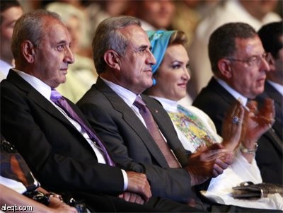 الملحن والمطرب اللبناني مارسيل خليفة يقيم حفلا في مدينة صور.