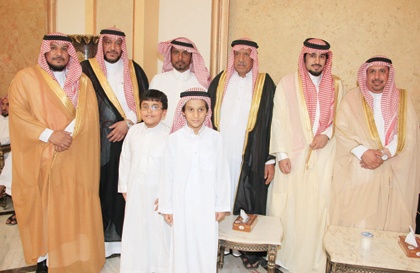أبا الخيل والنعيم تحتفلان بـ «ماجد»