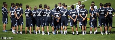 ريكاردو كاكا في أول حصة تدريبية رسمية له منذ إنضمامه للنادي للملكي هذا الموسم.