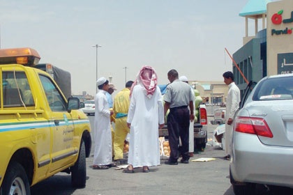 «بطيخ الصيف».. بيع رغم المنع