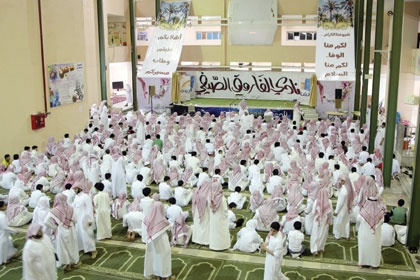 الأندية الصيفية .. برامج متفاوتة في متنفس الشباب الوحيد