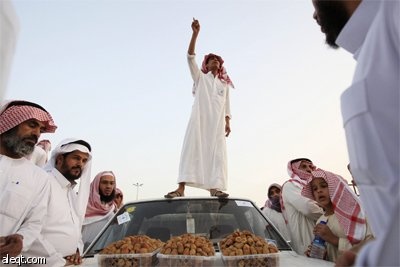 مزاد في بريدة لبيع أجود أصناف التمور خلال مهرجان التمور السنوي.