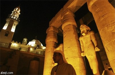 مسجد أبو الحجاج  في مدينة الأقصر والذي بني بالقرب من معبد الأقصر سيعاد افتتاحه بعد ترميمه الاثنين المقبل.