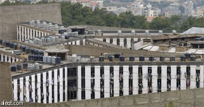 منظر عام لسجن رمية المركزي في شمال شرق بيروت والذي يعتبر أكبر سجن في لبنان.