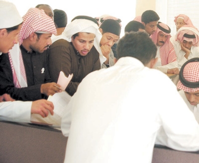 الداوئر الحكومية في رمضان تخلو من مراجعيها
