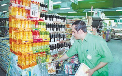 "العصائر" و"اللقيمات" و"القشطة" سلع تظهر في رمضان وتختفي بعده
