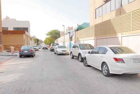 أحياء الرياض الشعبية.. شوارع صغيرة تجبر أهاليها على النزوح