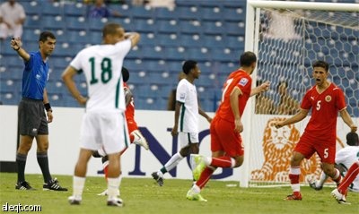 فرحة بحرينية عارمة بعد فقدان المنتخب السعودي فرصة التأهل لنهائيات كأس العالم إثر خروجه متعادلا 2-2 أمس في إياب الملحق الآسيوي.