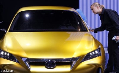 السيارة الهجين لكزس Lexus Full Hybrid LF-Ch تشارك في معرض فرانكفورت الدولي للسيارات.