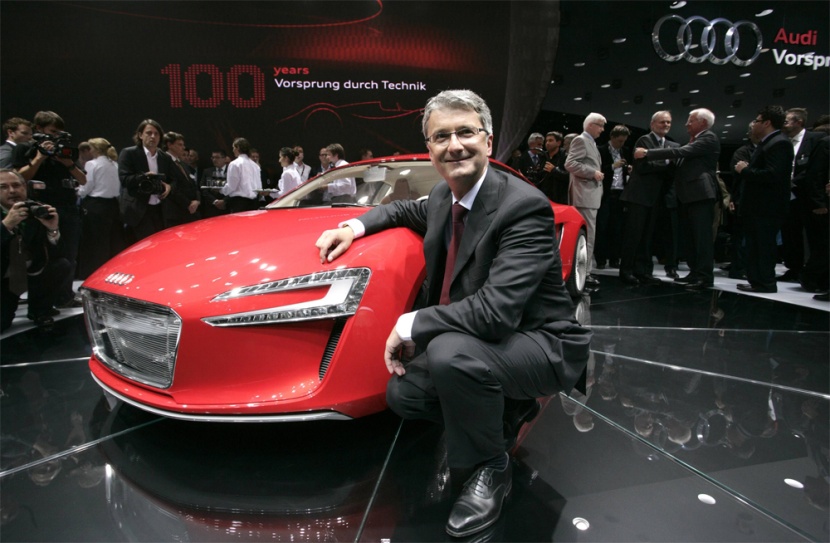 السيارة أودي Audi e-tron المشاركة في معرض فرانكفورت الدولي للسيارات.
