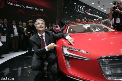 السيارة أودي Audi e-tron المشاركة في معرض فرانكفورت الدولي للسيارات.
