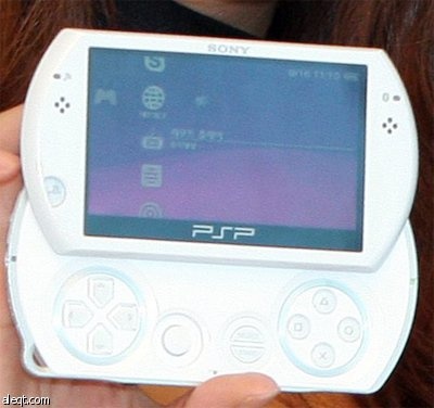 شركة سوني اليابانية تطرح النموذج الجديد من الجهاز Sony PSP في أسواق هونغ كونغ.
