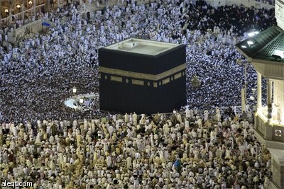 الحرم المكي الشريف يشهد في هذا الشهر المبارك كثافة كبيرة من الزوار والمعتمرين والمواطنين والمقيمين.