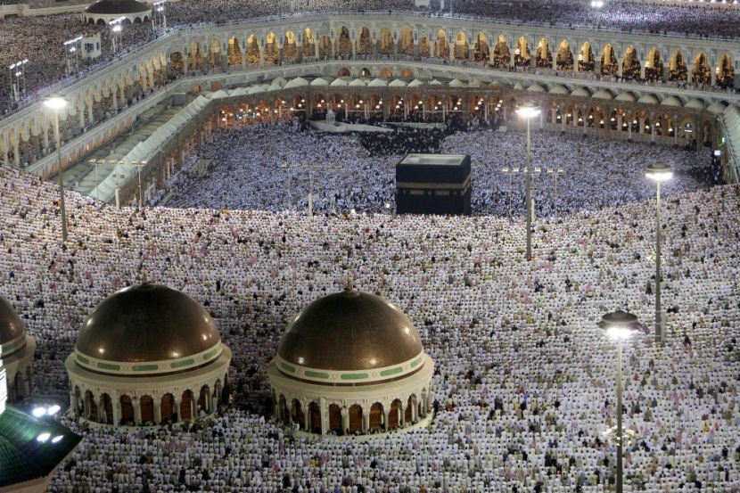 أكثر من مليوني مصل يشهدون ختم القرآن الكريم أثناء صلاة التراويح في المسجد الحرام
