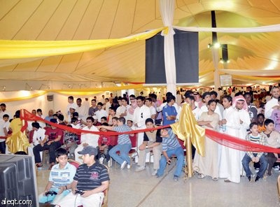 568 مشاركا من فئتي الشباب والصغار في بطولة «بلاي ستيشن»