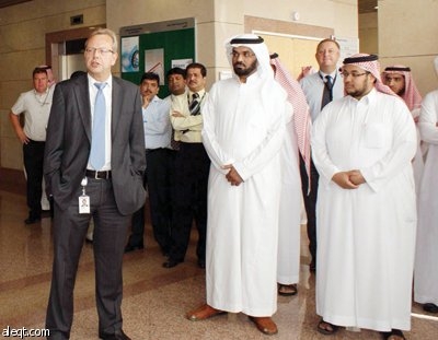 .. و«بي أيه إي سيستمز» تعايد موظفيها