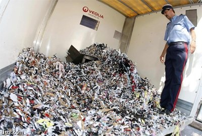 الجمارك الفرنسية دمرت أكثر من 28,000 سلعة مقلدة ضبطت خلال فترة الصيف.